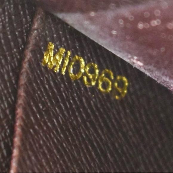 Louis Vuitton Atoll Taiga Large Travel Case Organizer Wallet Burgundy Gold LV - Picture 15 of 15